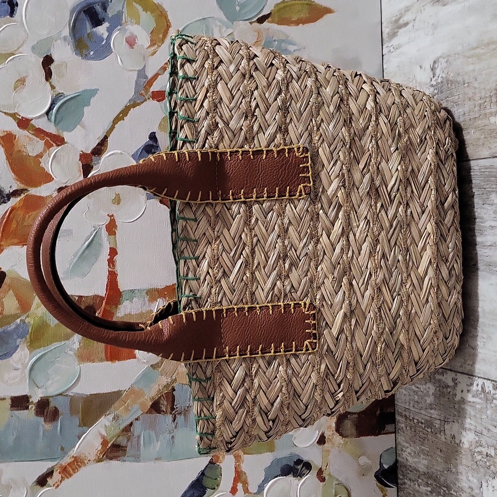 Universal Thread Brown & Natural Woven Straw Tote